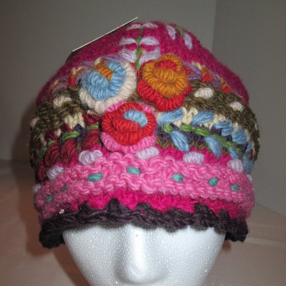 🌸🪶☮️Handcrafted Sadie Beanie – Made in Nepal - Picture 4 of 9